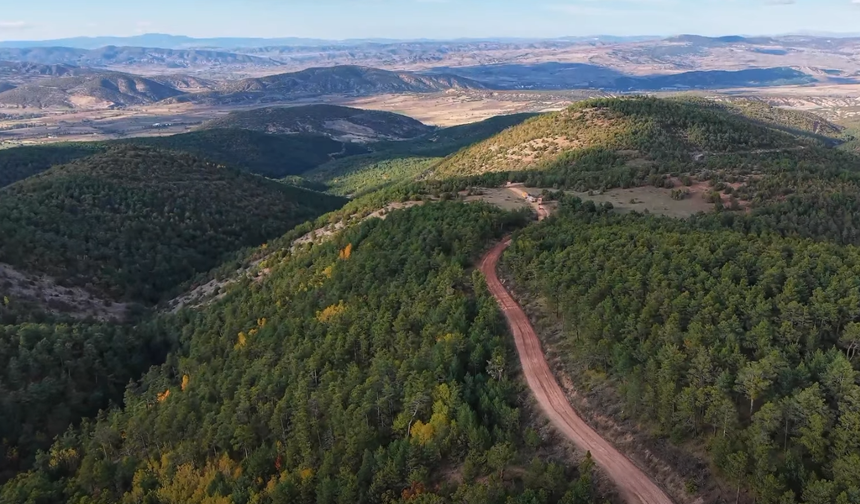 Sivas Yıldızeli’nde Akpınarbeleni köyü yol çalışmaları sürüyor
