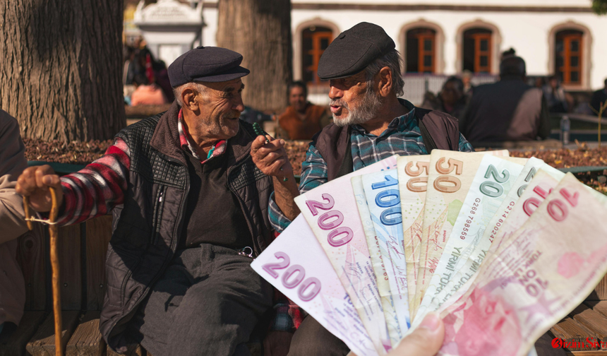 Emeklilere Yeni Zam Düzenlemesi! Seyyanen Zam ve Refah Payı Masada