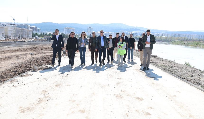Çevik, Sivas’ın çehresini değiştiren projelere dikkat çekti