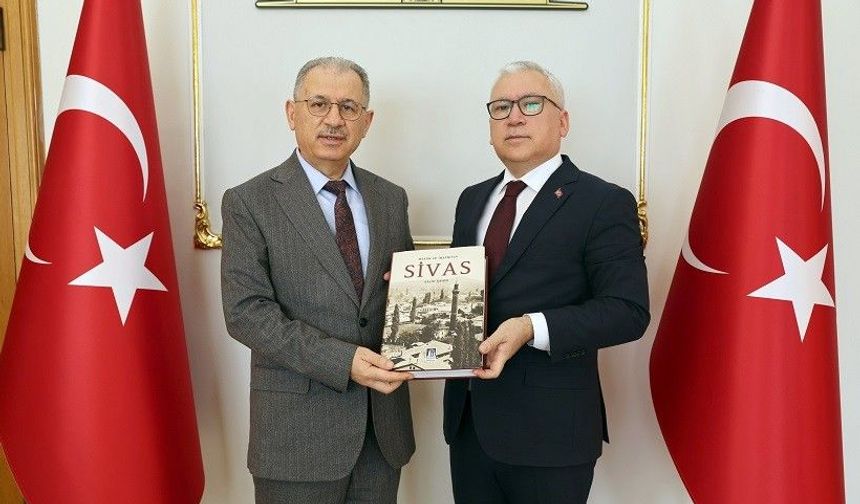 Vali Şimşek, Salih Şahin’i Makamında Kabul Etti