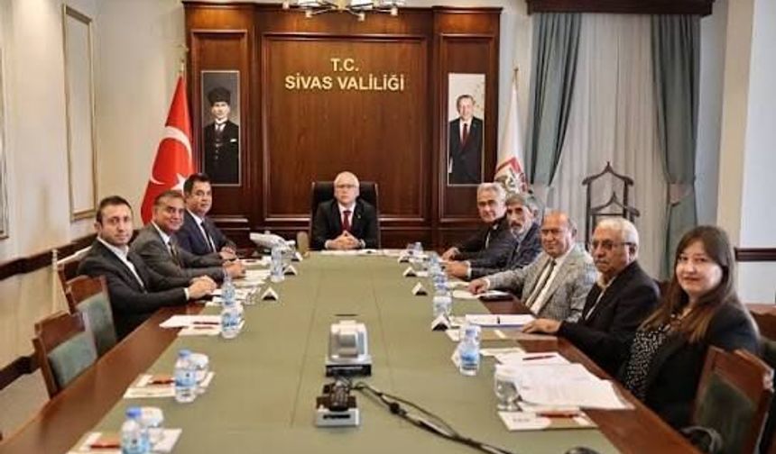 Sivas Hizmet Vakfı 450 üniversite öğrencisine burs verecek