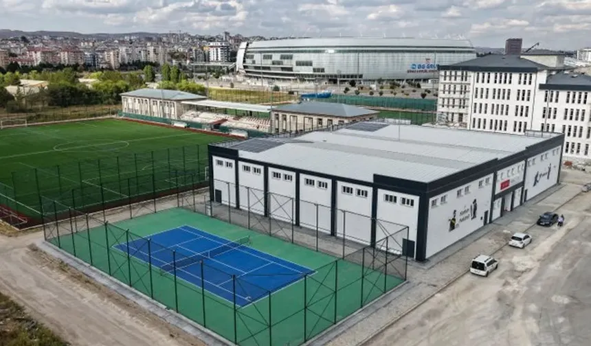 Sivas'ta yapımı süren spor tesisleri açılışa hazırlanıyor