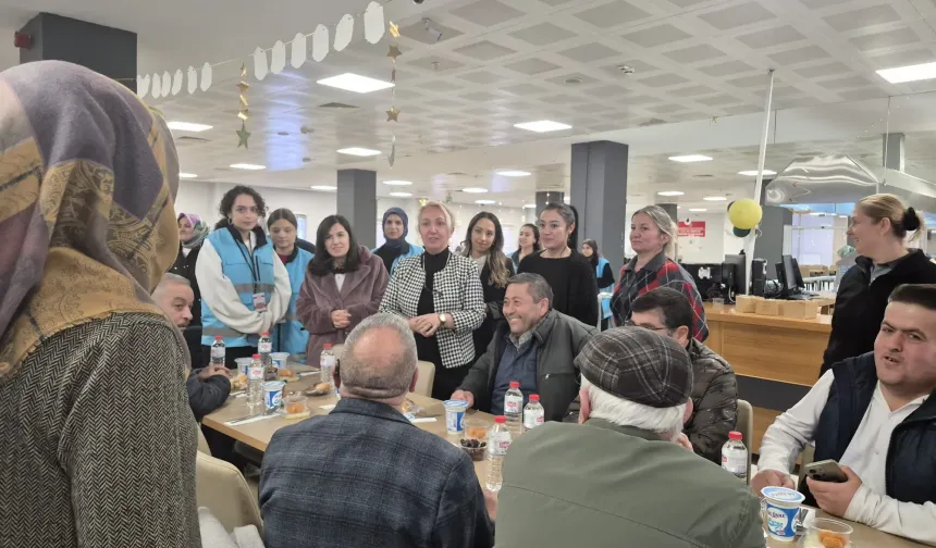 Aynı Sofrada Üç Nesil! Sivas'ta İyilik Buluştu!