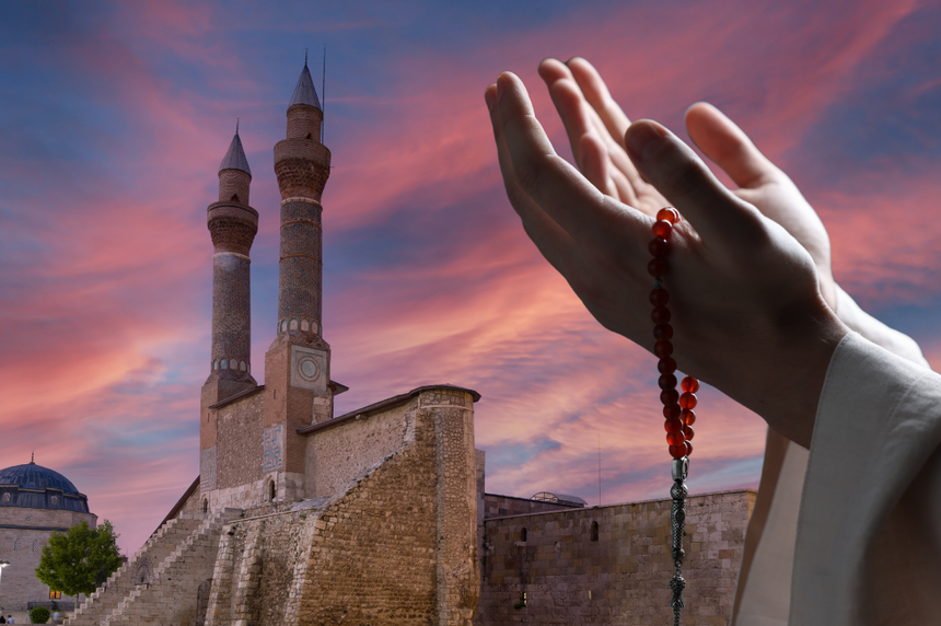 Sivas’ta Geleneksel Şemseddin Sivasi İlahileri ile Ramazan’a Veda
